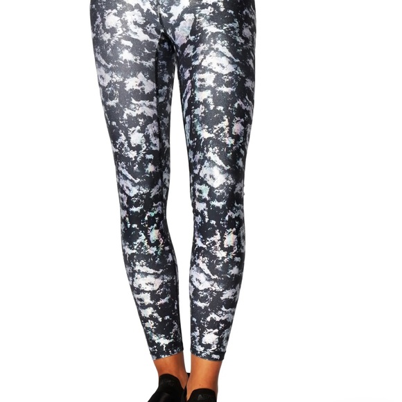 Heroine Sport Pants - High Waist Leggings
HEROINE SPORT